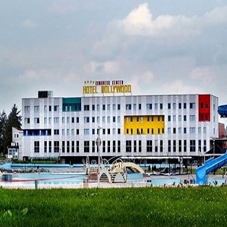 Hotel Holivud